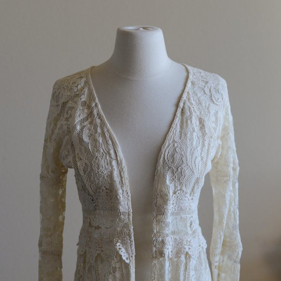 Adiva Lace Duster - Picture 4 of 10